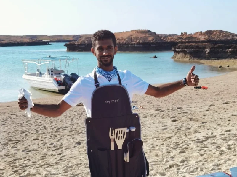 The Burmae chef on the beach